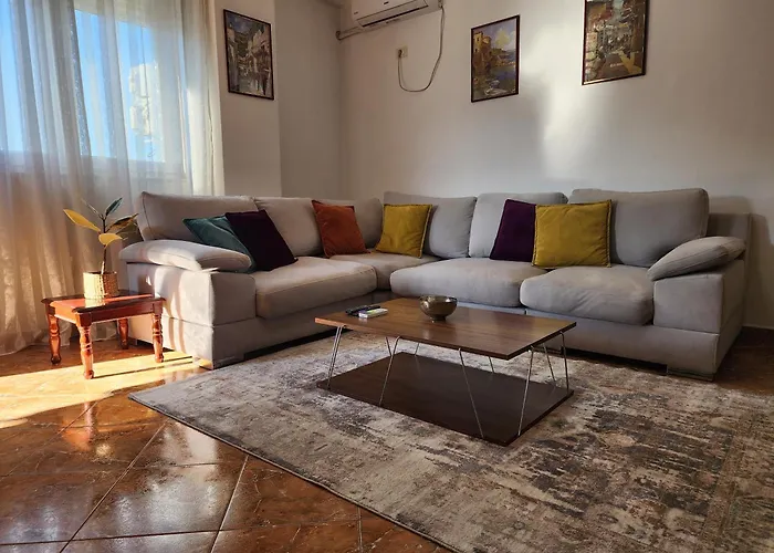 Cozy Sunlit With Scenic Balcony View